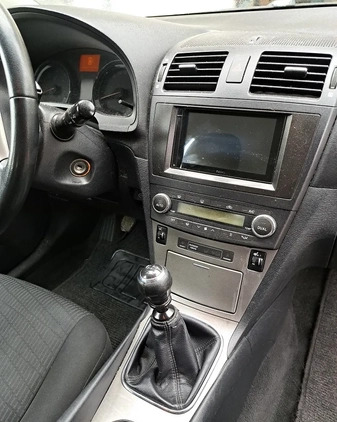 Toyota Avensis cena 16800 przebieg: 323300, rok produkcji 2009 z Ząbki małe 106